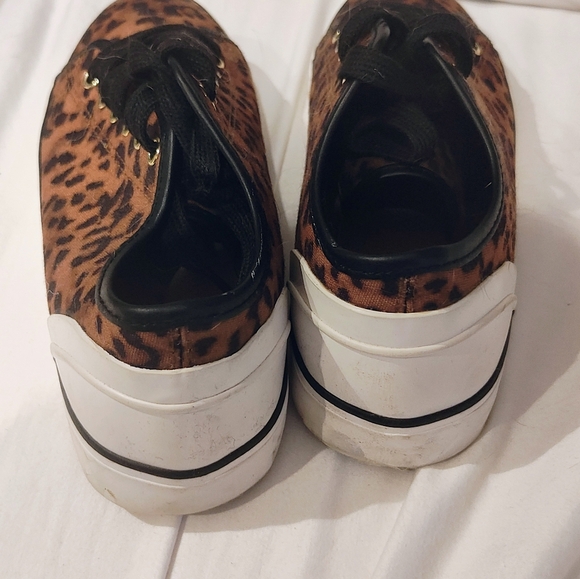 JustFab Leopard Print Sneakers – Stylish and Comfortable-Size 8.5! - Picture 6 of 7
